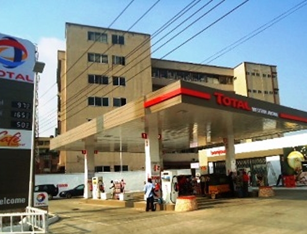 RECONSTRUCTION OF WESTERN AVENUE SERVICE STATION